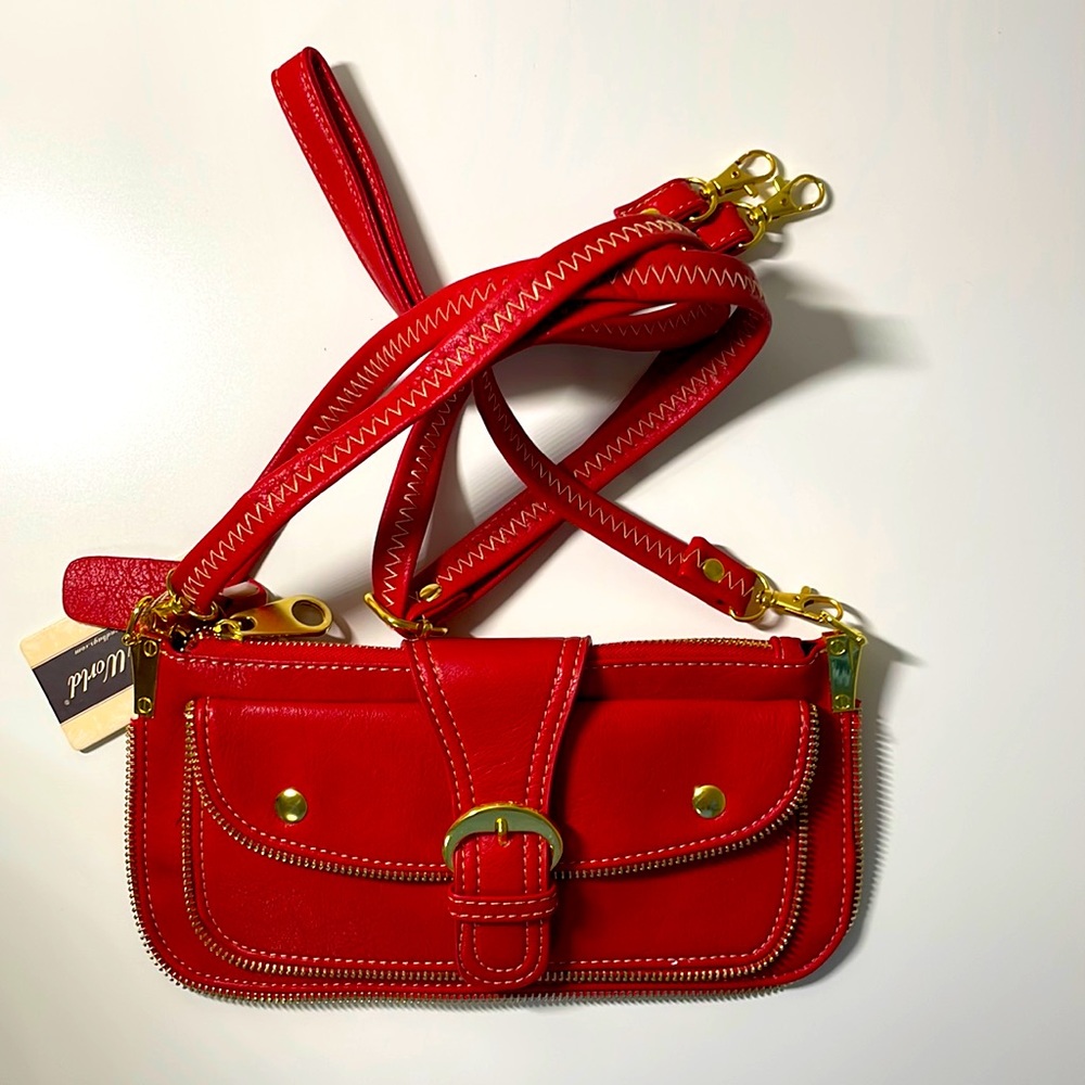 Mellow World Red  Purse w/Zipper Accents
